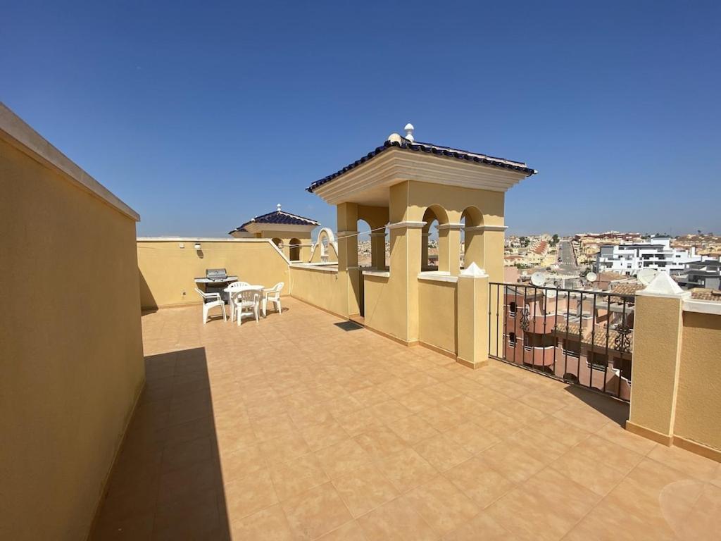 Top Floor Spacious Apartment With Roof Terrace Alicante Luaran gambar